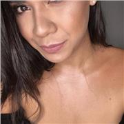 Profesora de música tanto de teoría y solfeo (inicios en la música) como técnicas del violín (ejecución del instrumento)